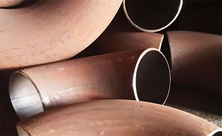 高压锅炉管使用温度在450℃以上，管子的作用